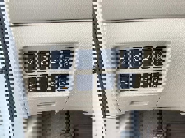 Used 2015 Nissan Pathfinder Platinum w/ Family Entertainment Package image 33