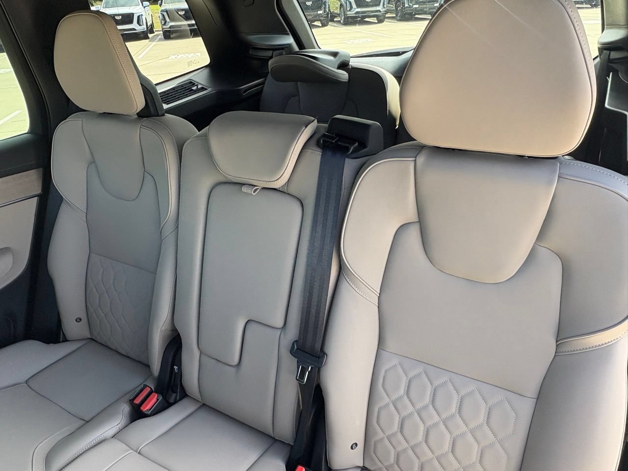 New 2026 Volvo XC90 B6 Plus w/ Protection Package Premier AWD/4WD image 22
