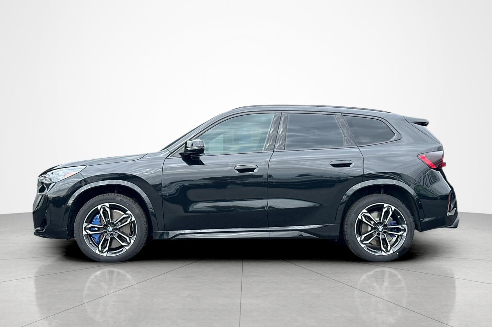 New 2026 BMW X1 M35i w/ Technology Package AWD/4WD image 2