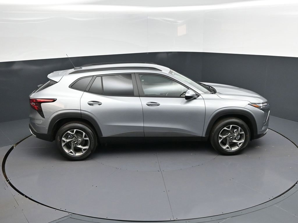 New 2026 Chevrolet Trax LT w/ Driver Confidence Package image 35