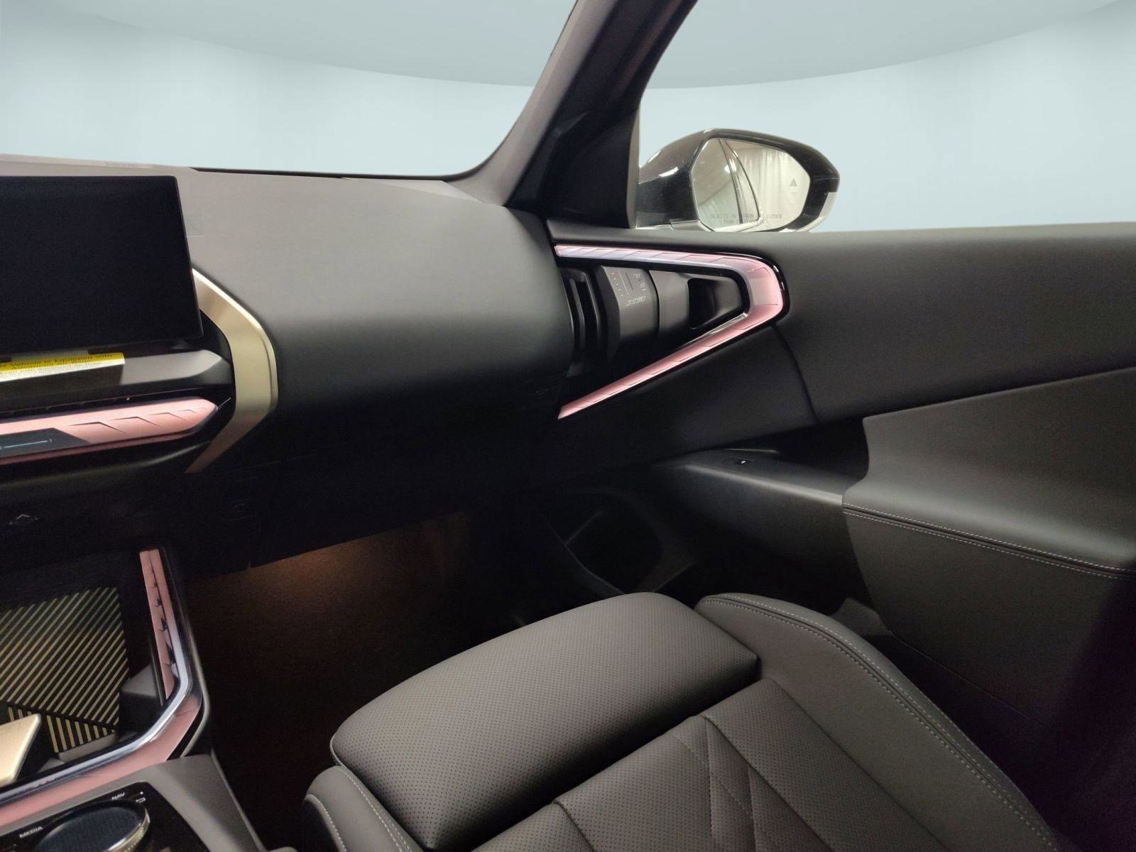 Used 2025 BMW X3 xDrive30i w/ Convenience Package image 25