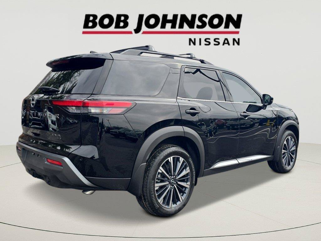 New 2026 Nissan Pathfinder Platinum AWD/4WD image 3