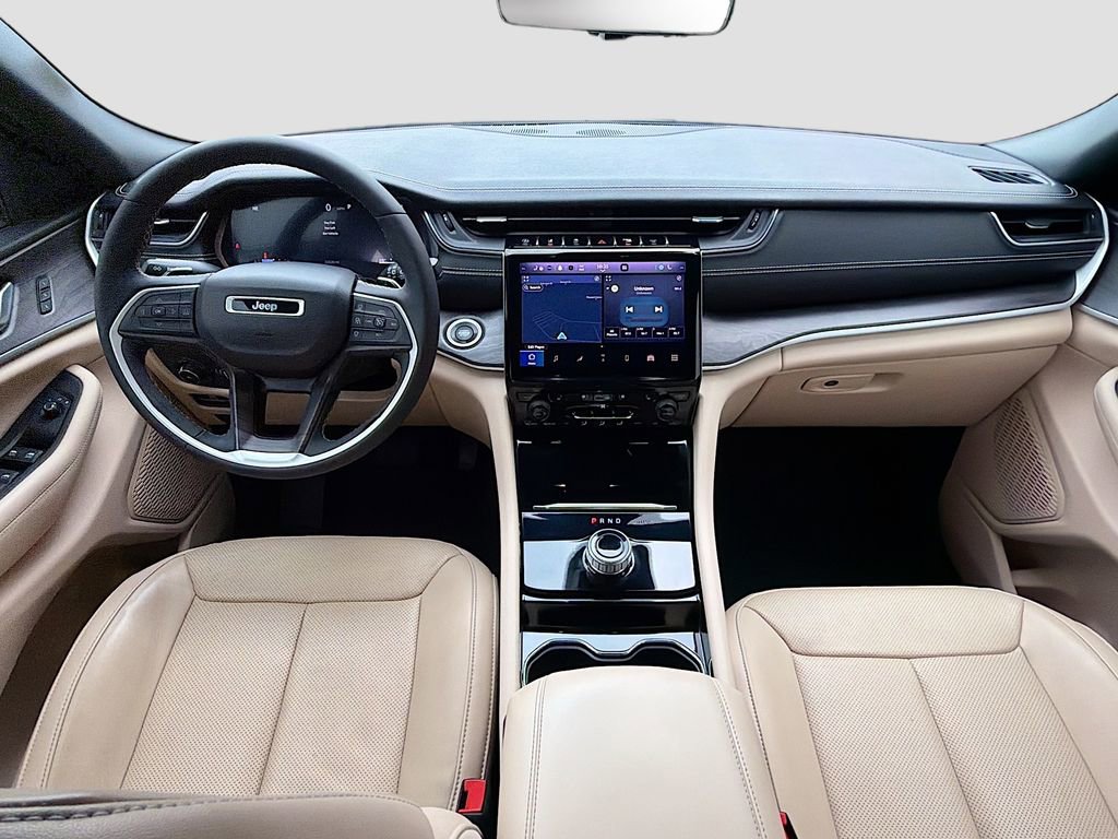 Used 2023 Jeep Grand Cherokee Limited w/ Luxury Tech Group II RWD image 18