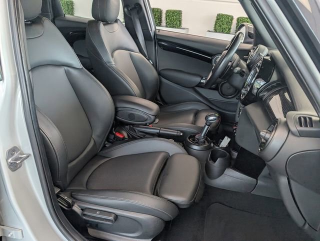 Used 2019 MINI Cooper S image 15