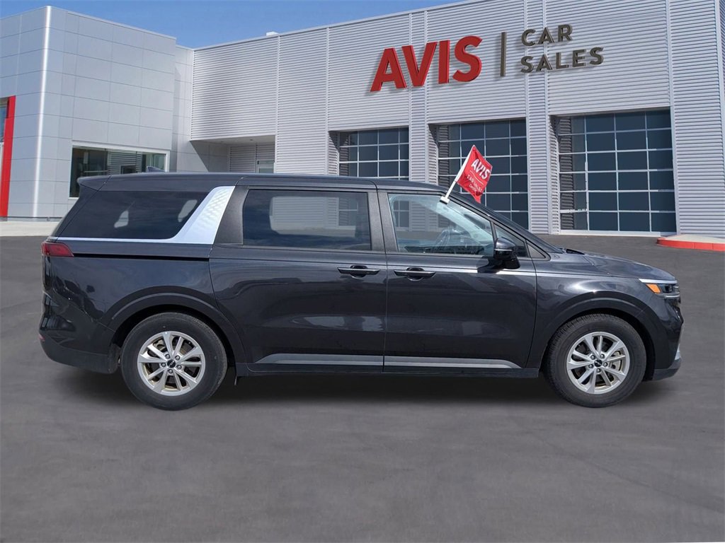 Used 2024 Kia Carnival LX image 5