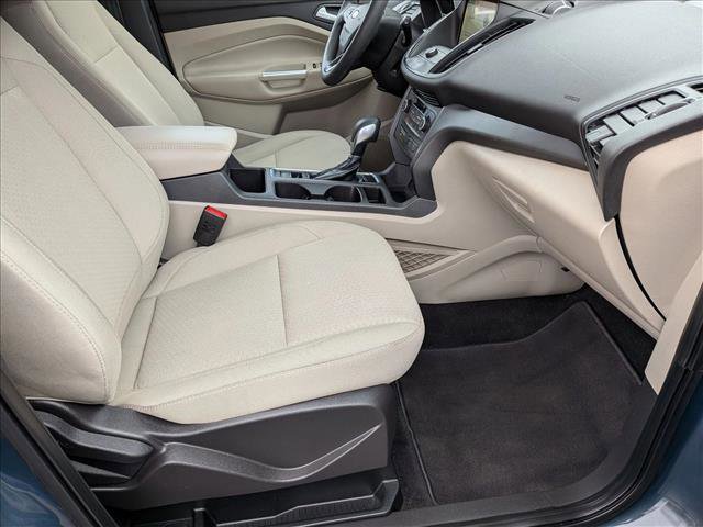 Used 2019 Ford Escape SE image 18