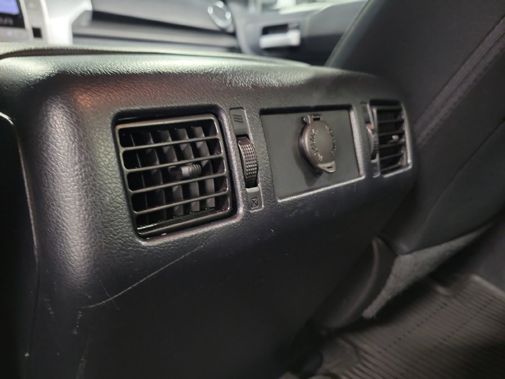 Used 2019 Toyota Tundra SR5 w/ SR5 Upgrade Package AWD/4WD image 31
