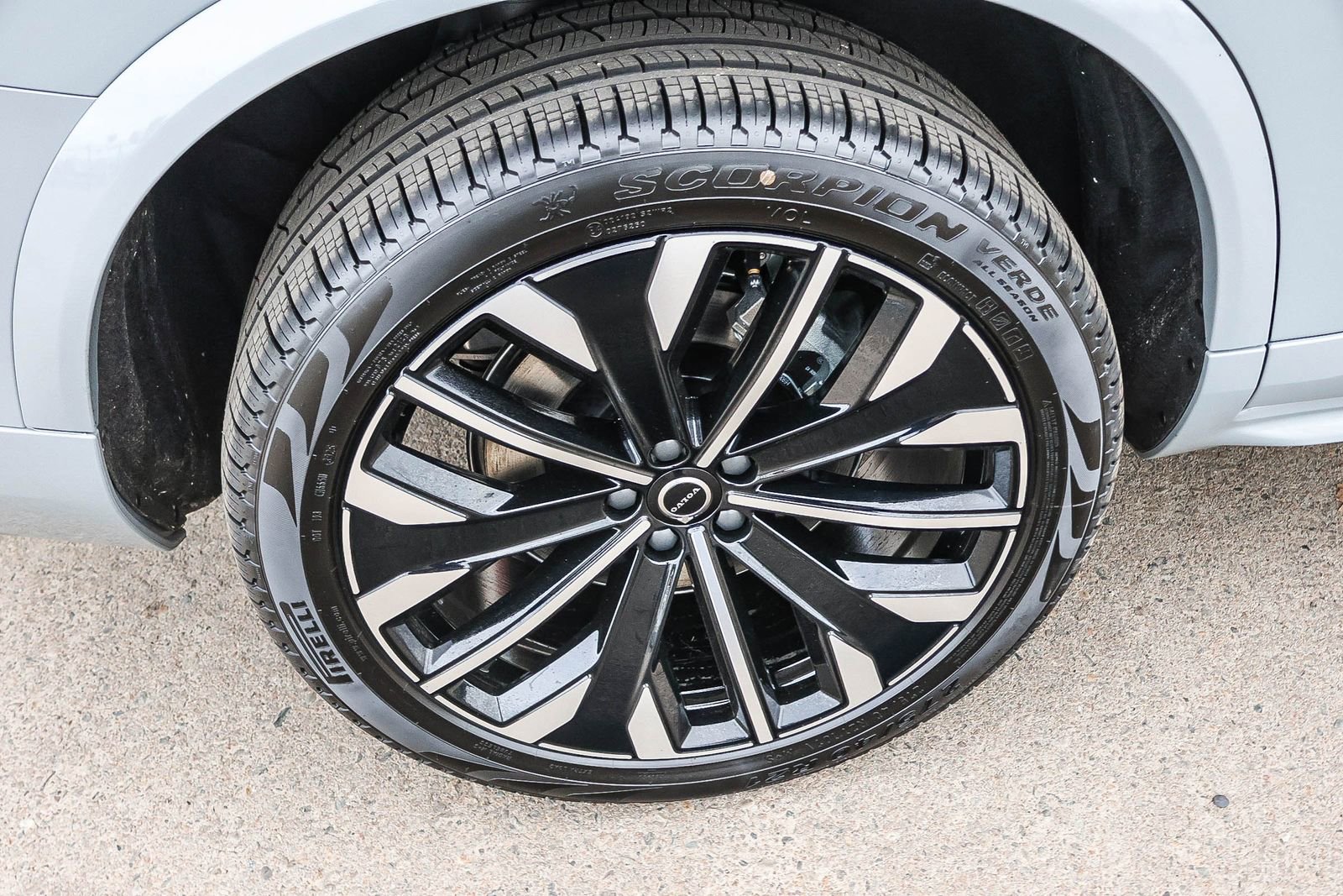 New 2026 Volvo XC90 T8 Ultra w/ Protection Package Premier image 14