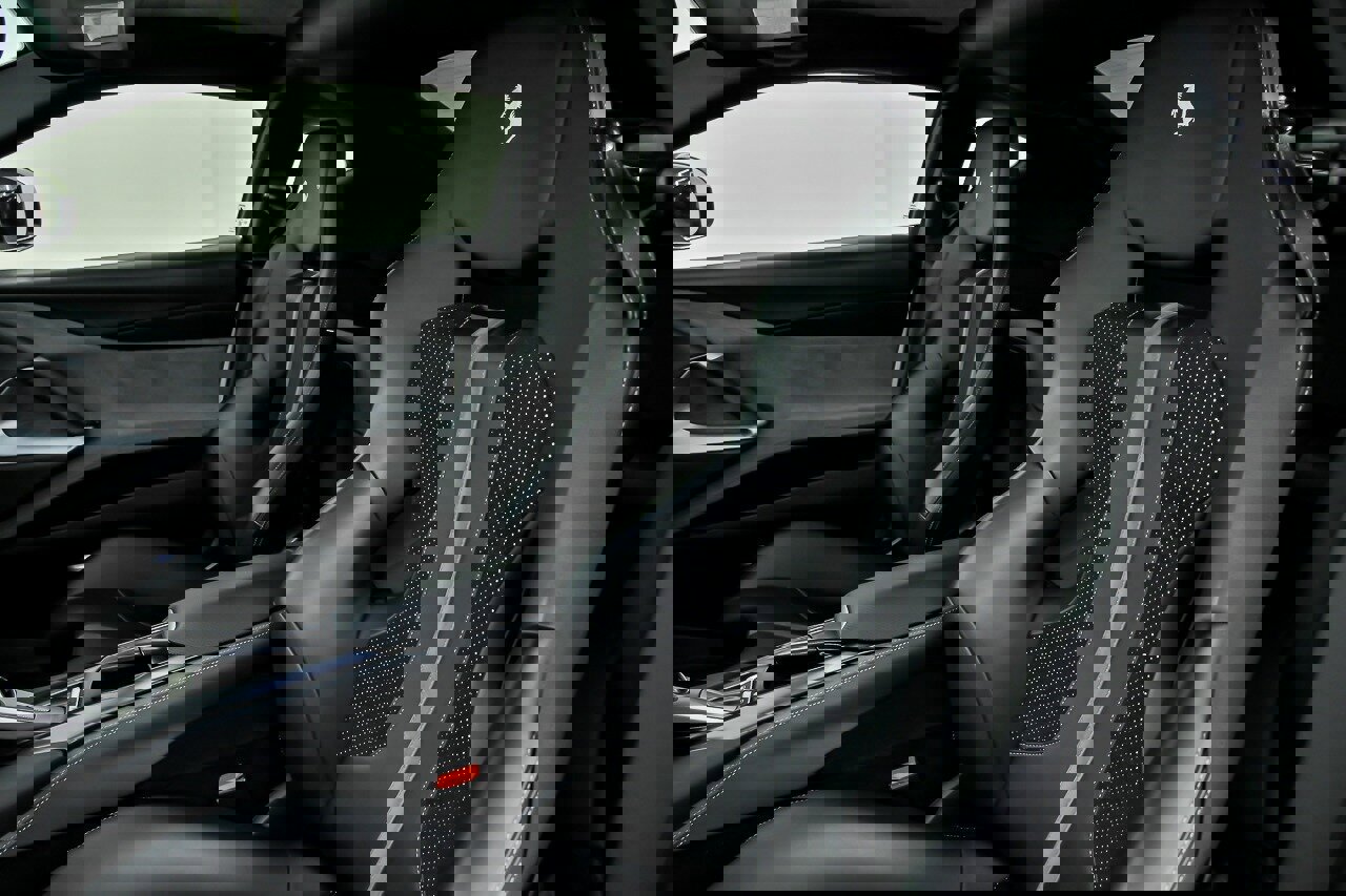 Used 2018 Ferrari 812 Superfast RWD image 22