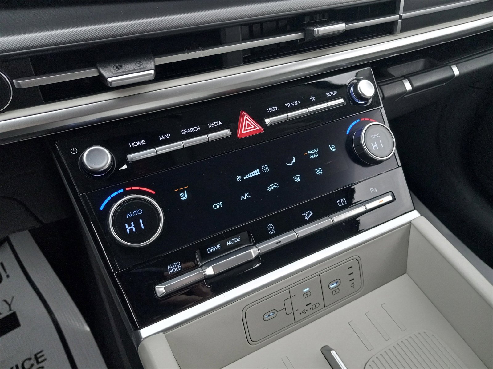 Used 2025 Hyundai Santa Fe SEL image 22