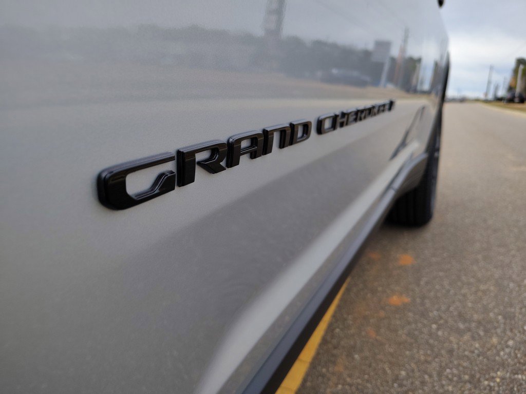 New 2025 Jeep Grand Cherokee Limited AWD/4WD image 5