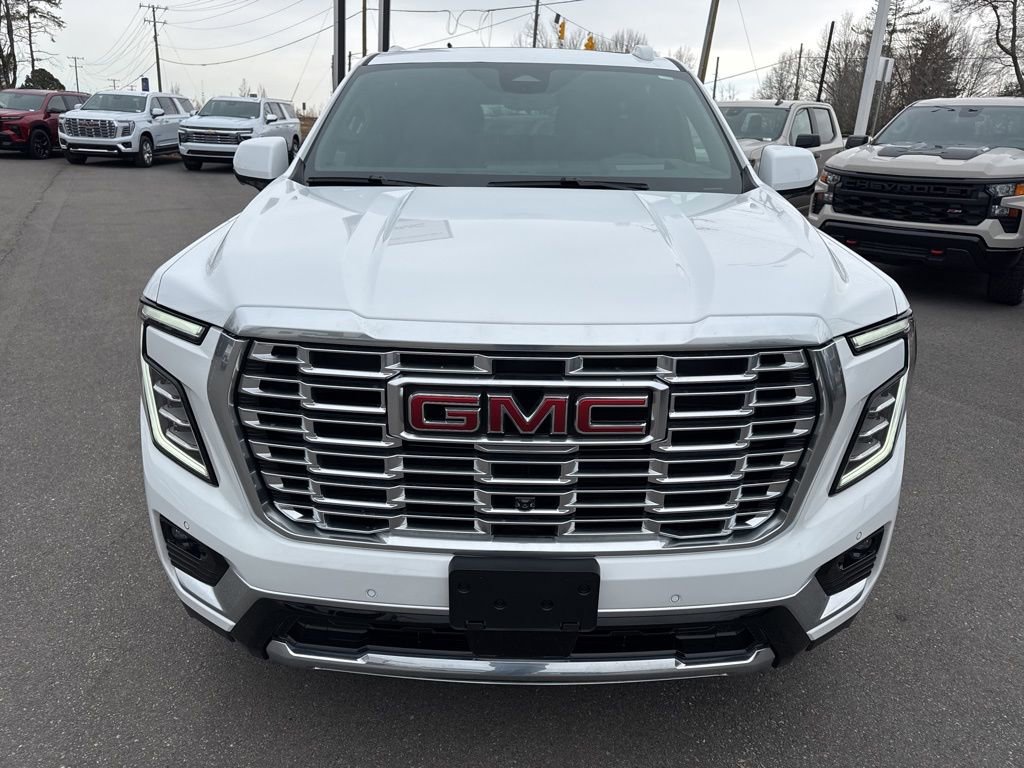 Used 2025 GMC Yukon Denali w/ Denali Reserve Package image 8