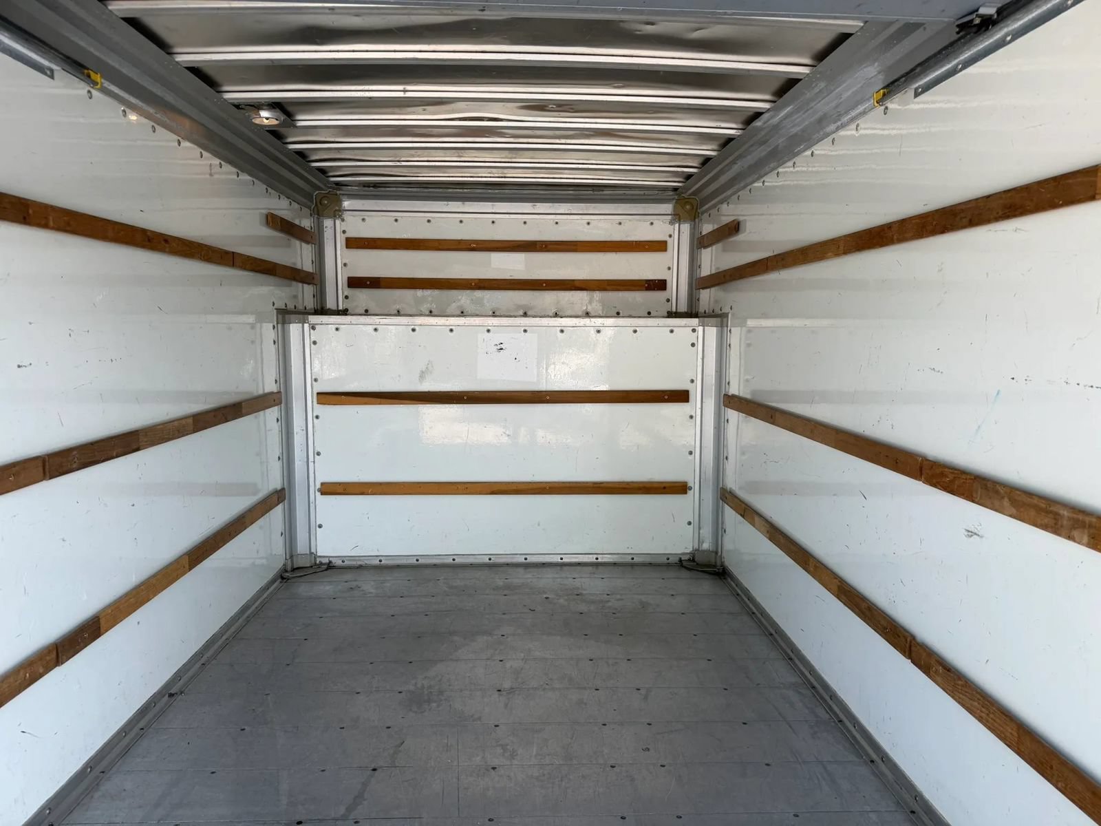 Used 2007 Ford E-450 and Econoline 450 RWD image 7