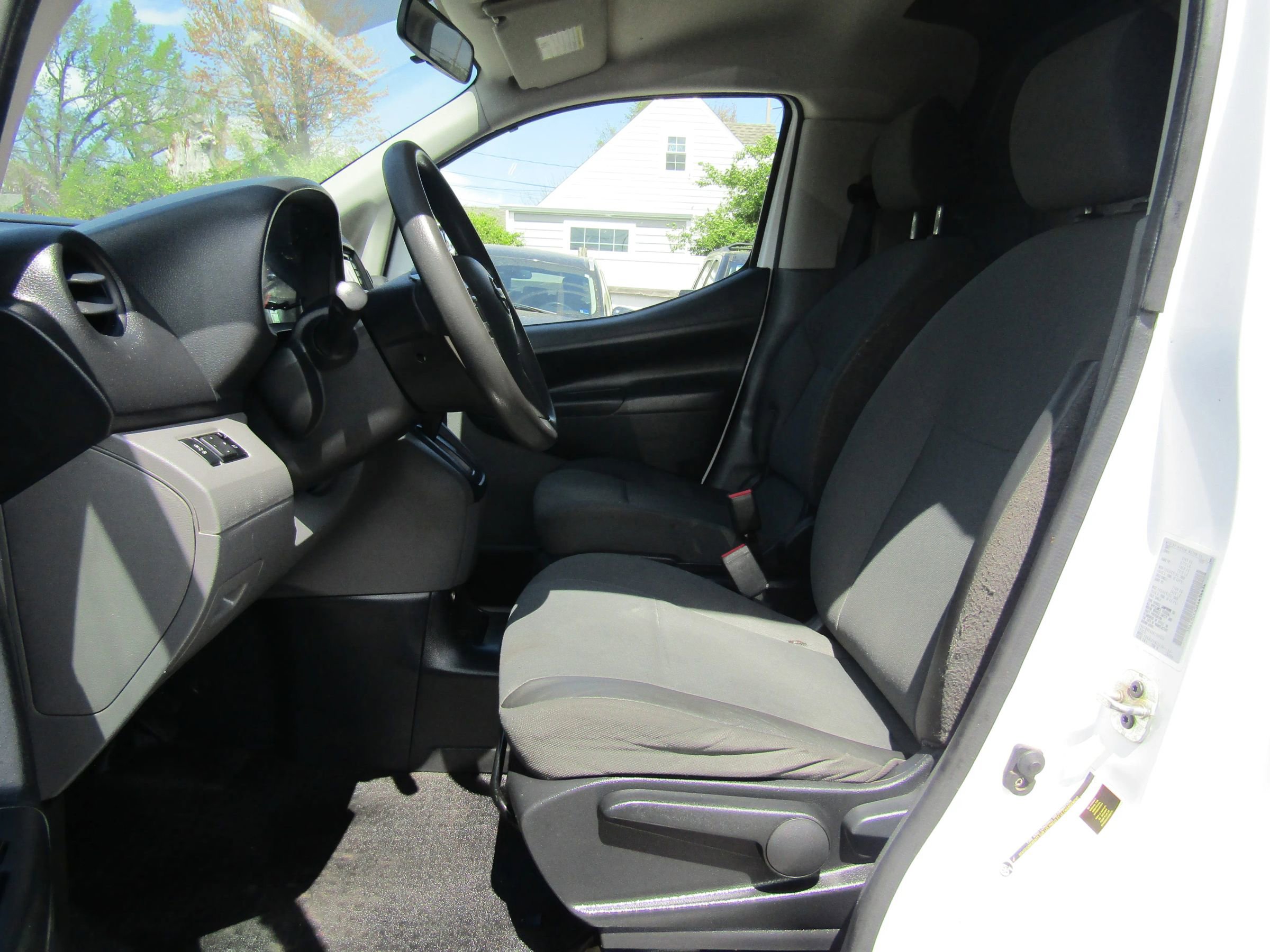 Used 2019 Nissan NV200 SV w/ Back Door Glass Package image 21