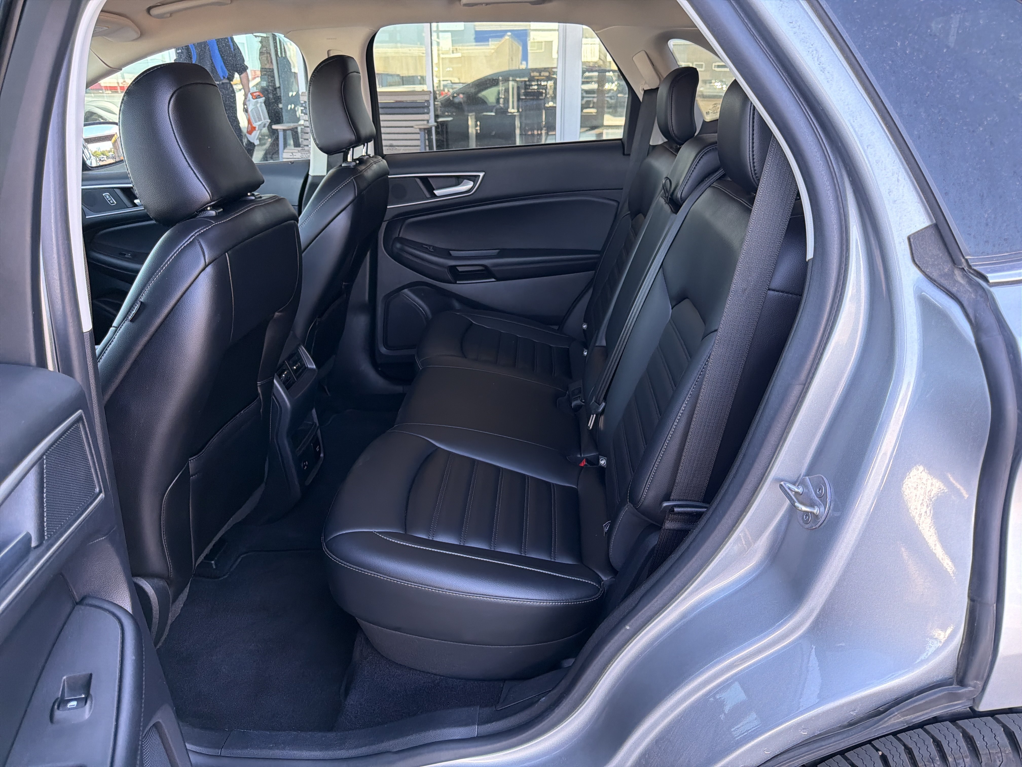 Used 2022 Ford Edge SEL w/ Convenience Package AWD/4WD image 8