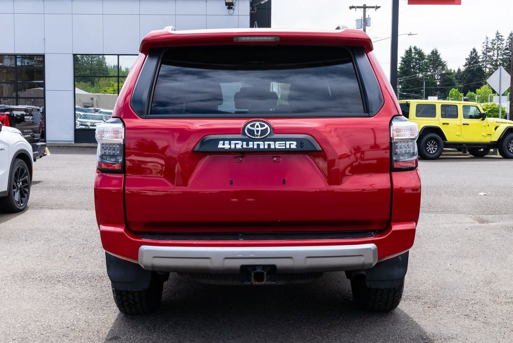 Used 2022 Toyota 4Runner TRD Off-Road AWD/4WD image 5