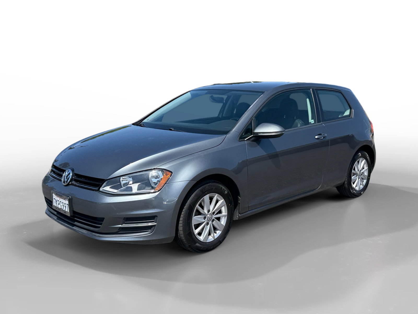 Used 2015 Volkswagen Golf S FWD image 1