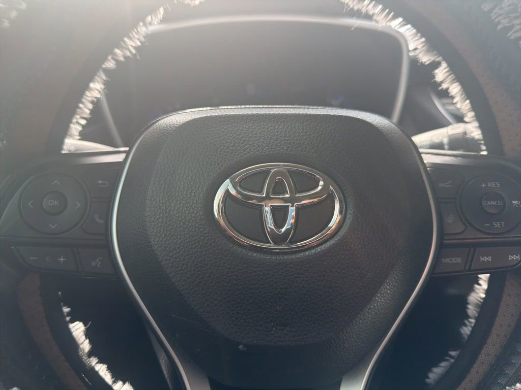 Used 2022 Toyota Corolla XLE FWD image 12