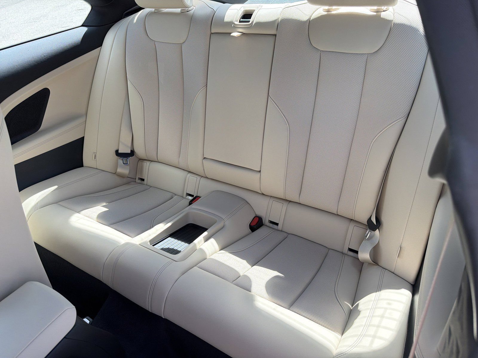 Certified 2024 BMW 230i Coupe w/ Convenience Package RWD image 16