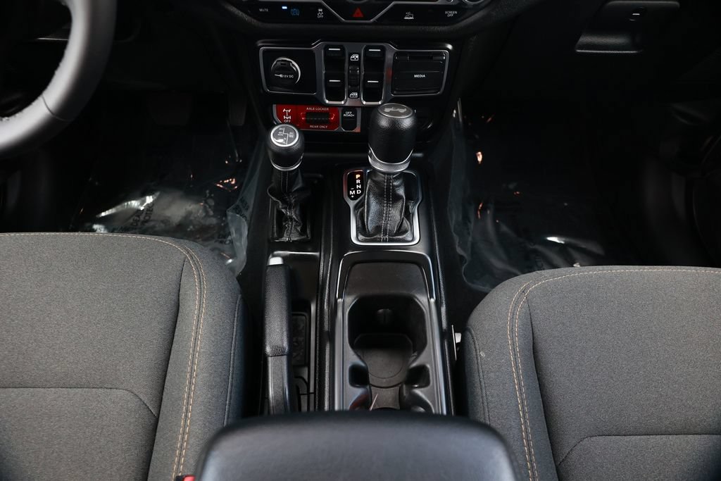 Used 2025 Jeep Wrangler Unlimited Sport S 4xe AWD/4WD image 30