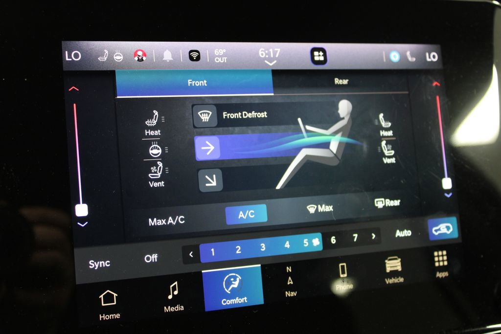 Used 2023 Jeep Wagoneer L Series II image 48