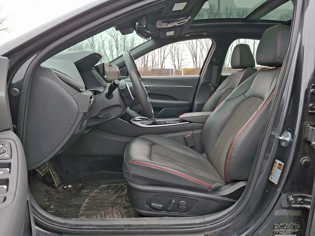Used 2023 Hyundai Sonata SEL Plus w/ Cargo Package image 13