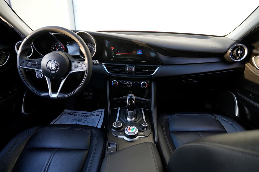 Used 2018 Alfa Romeo Giulia image 38