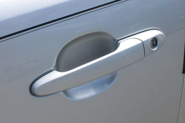 Used 2013 Chevrolet Impala LT w/ LT Sunroof Package FWD image 9