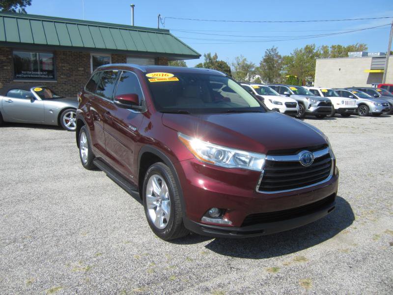 Used 2016 Toyota Highlander Limited Platinum image 2