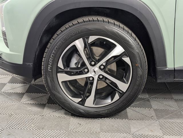 Certified 2024 Chevrolet Trax RS w/ Driver Confidence Package image 4