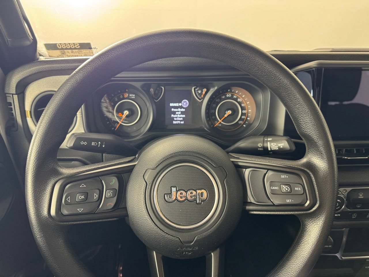 Used 2024 Jeep Gladiator Sport AWD/4WD image 15