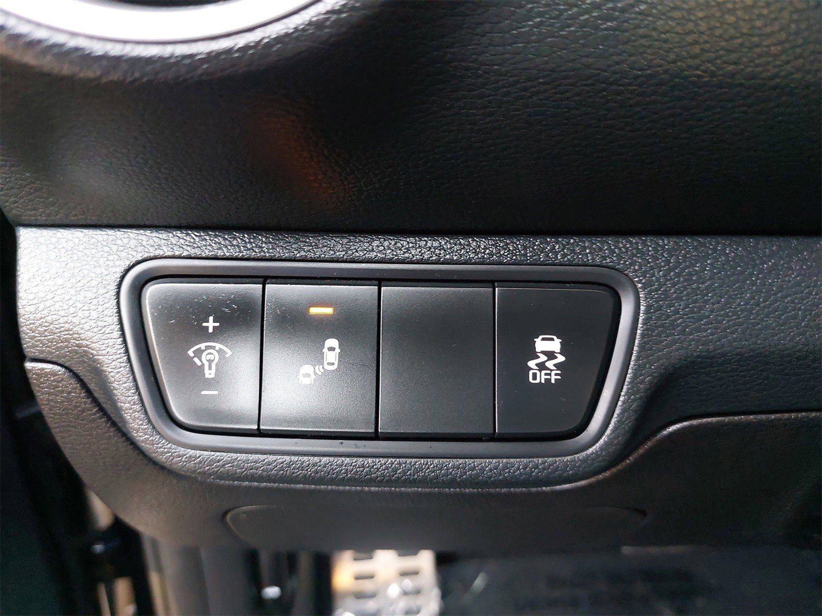 Certified 2023 Kia Forte GT-Line w/ GT-Line Technology Package image 32