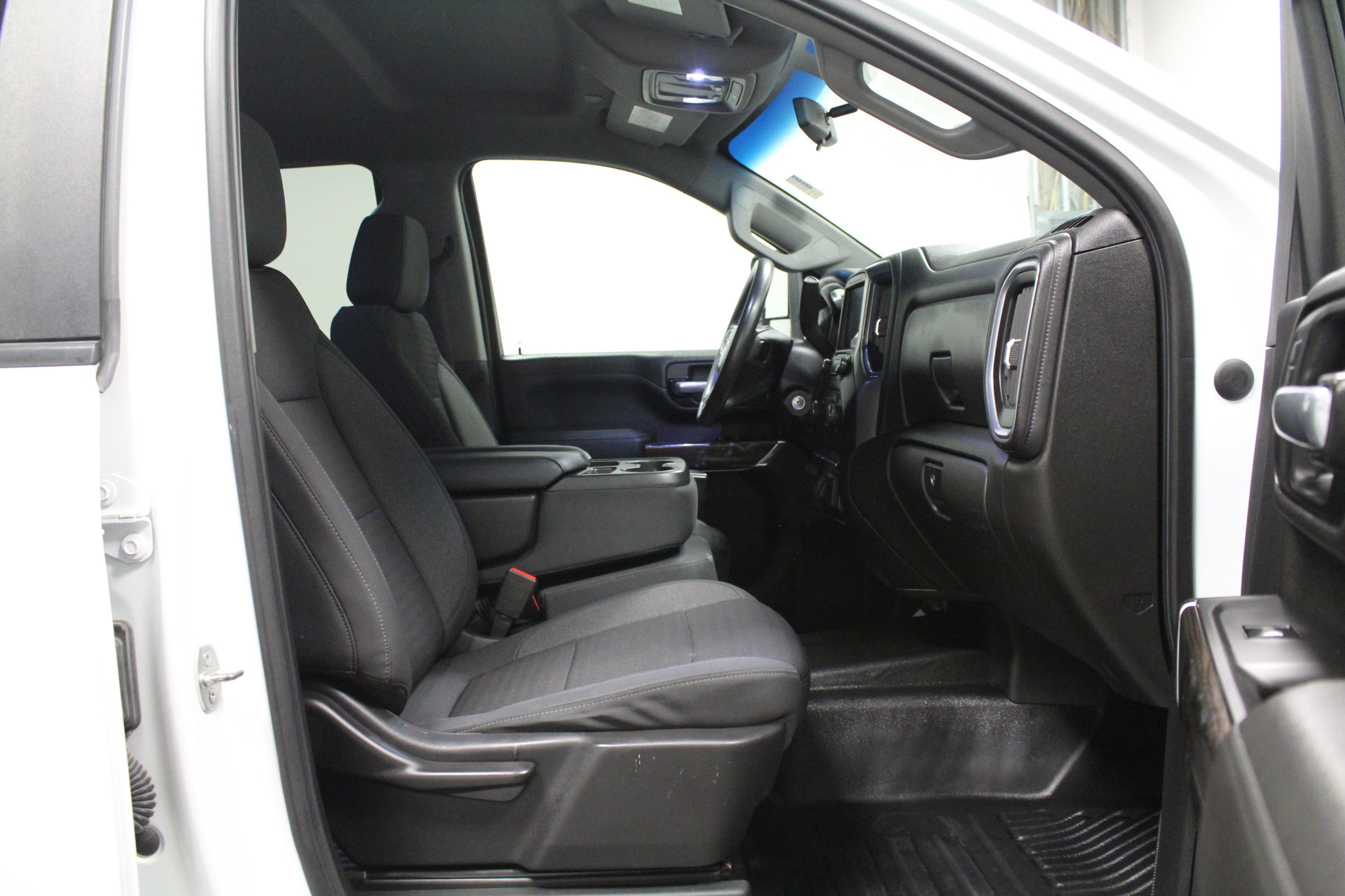 Used 2021 Chevrolet Silverado 3500 LT AWD/4WD image 16