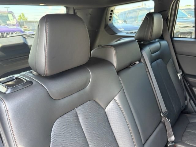 New 2026 Jeep Cherokee Overland w/ Advanced Pro Tech Group AWD/4WD image 34