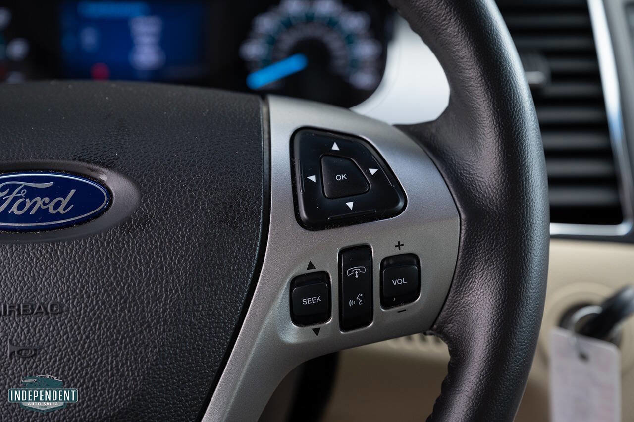 Used 2013 Ford Taurus SEL image 22