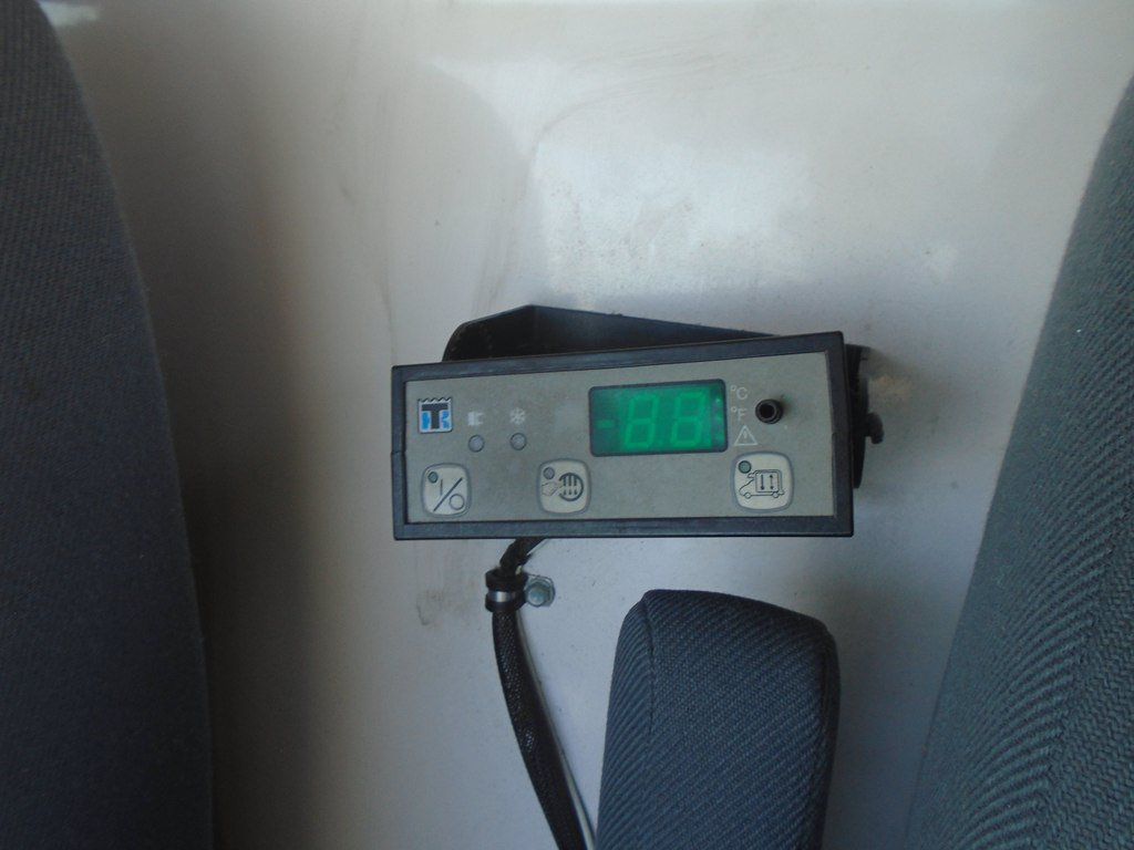 Used 2010 Ford Transit Connect XLT FWD image 12