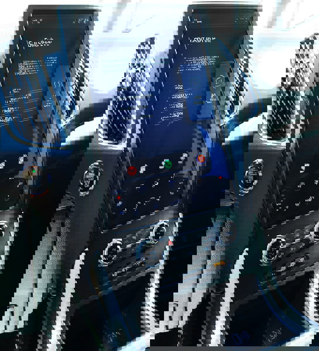 Used 2024 Ford Edge SEL image 44