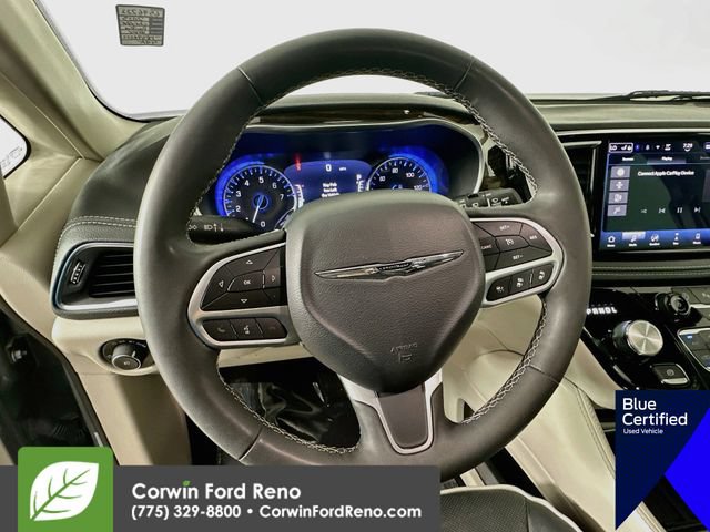Used 2023 Chrysler Pacifica Limited FWD image 14