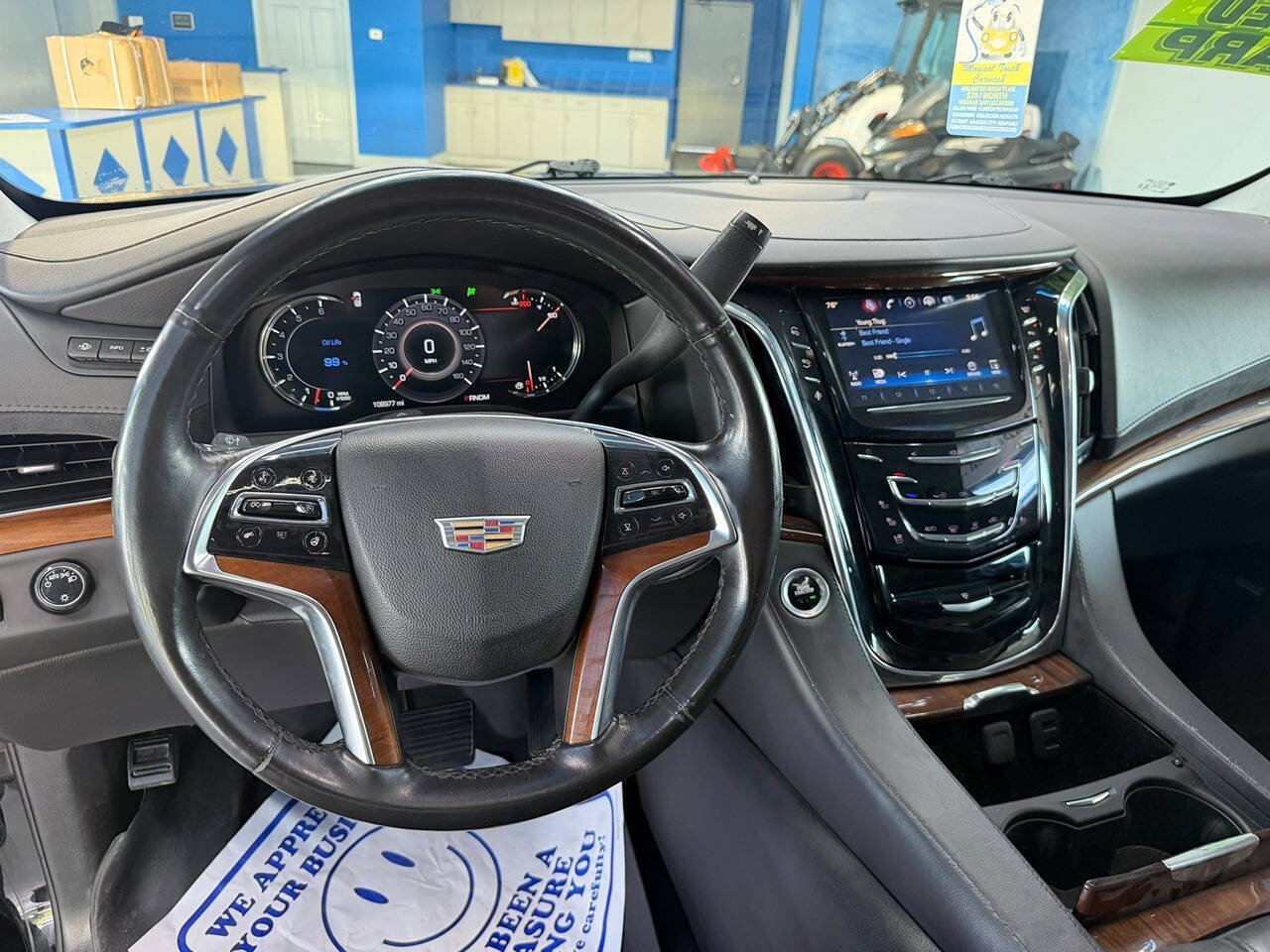 Used 2016 Cadillac Escalade Luxury AWD/4WD image 27