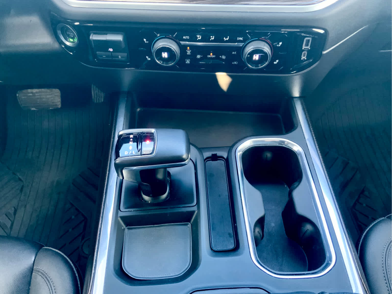 Used 2022 Chevrolet Silverado 1500 LT Trail Boss w/ LT Trail Boss Premium Package image 49