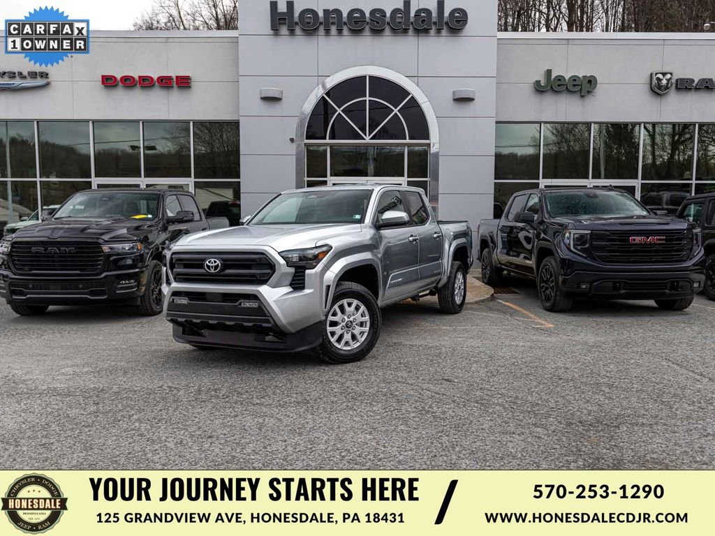 Used 2025 Toyota Tacoma SR5 AWD/4WD image 1