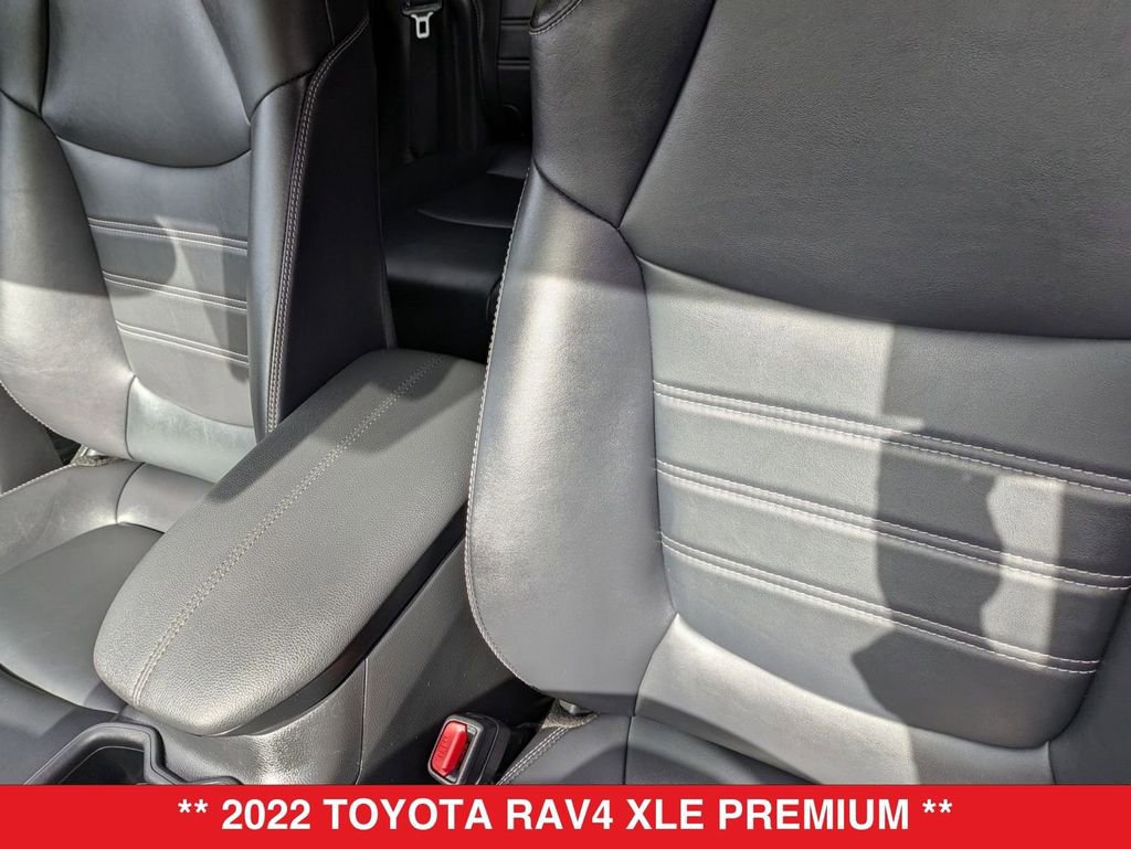 Used 2022 Toyota RAV4 XLE Premium image 22