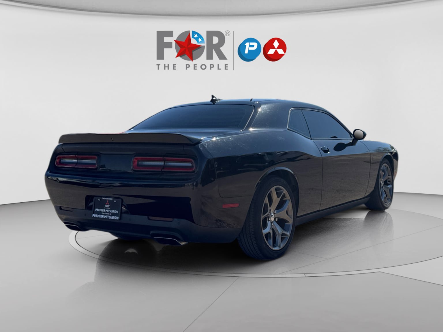 Used 2015 Dodge Challenger R/T Plus RWD image 5