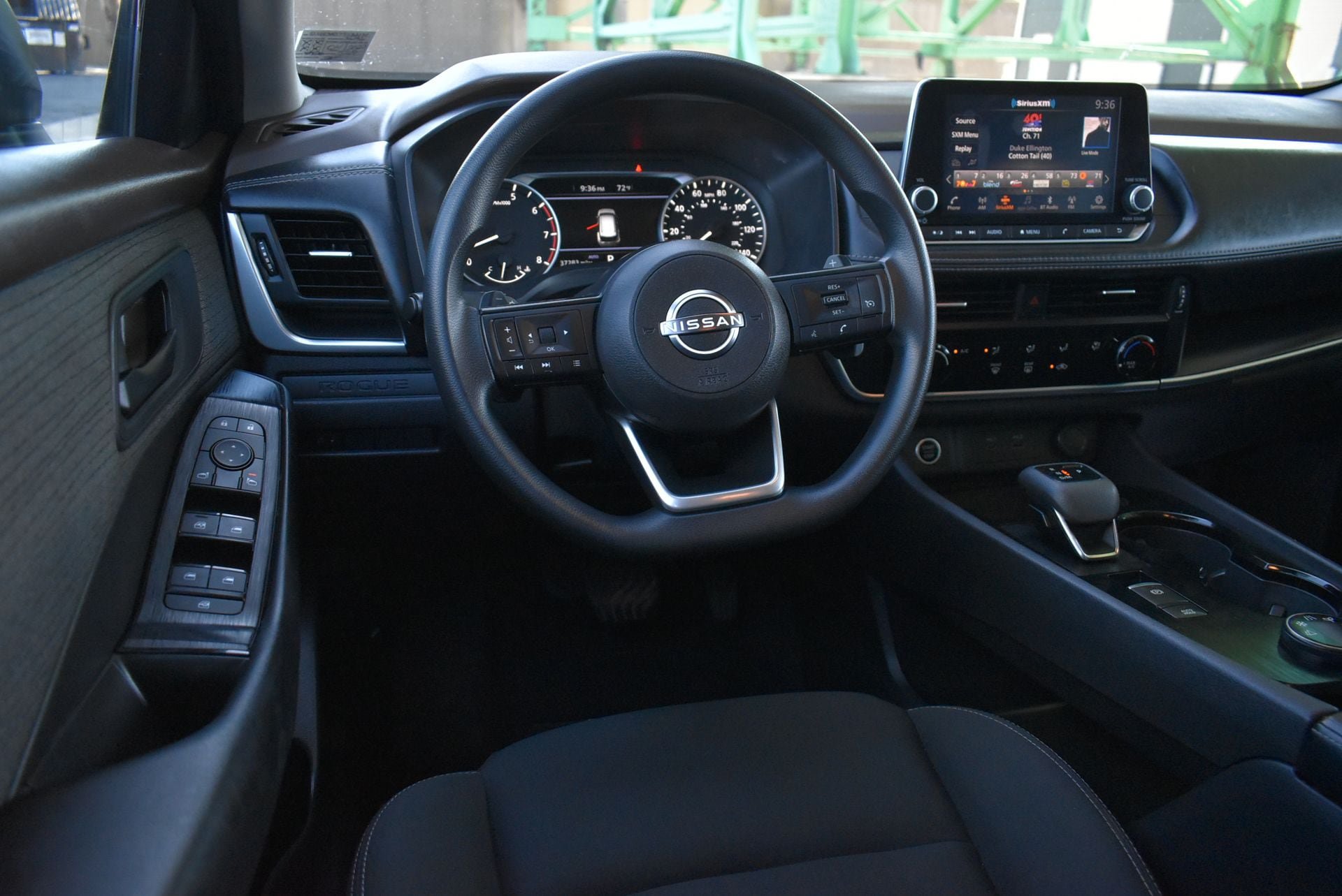 Used 2023 Nissan Rogue S AWD/4WD image 16