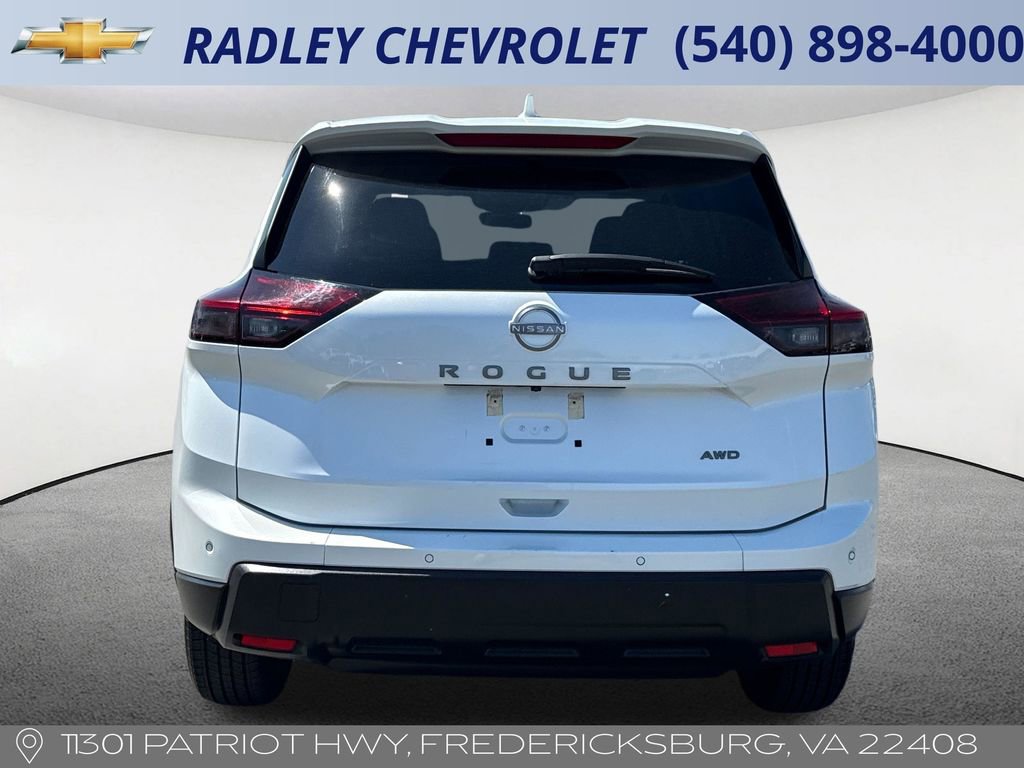 Used 2025 Nissan Rogue SV AWD/4WD image 19
