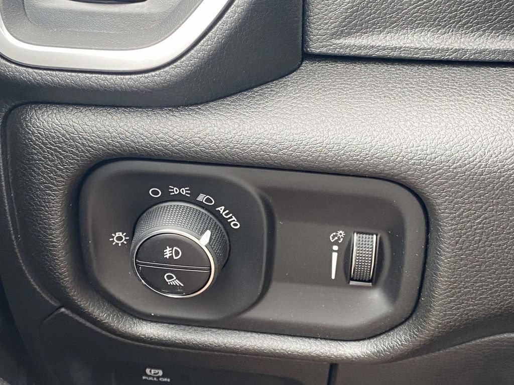 New 2026 RAM 1500 Express AWD/4WD image 55