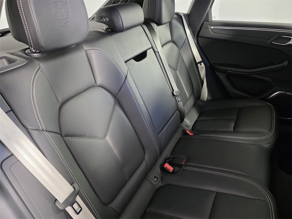 Used 2023 Porsche Macan GTS image 32