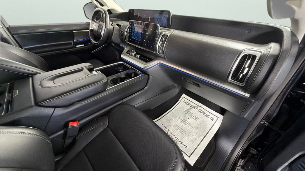 Used 2025 Ford Expedition Max Platinum AWD/4WD image 40