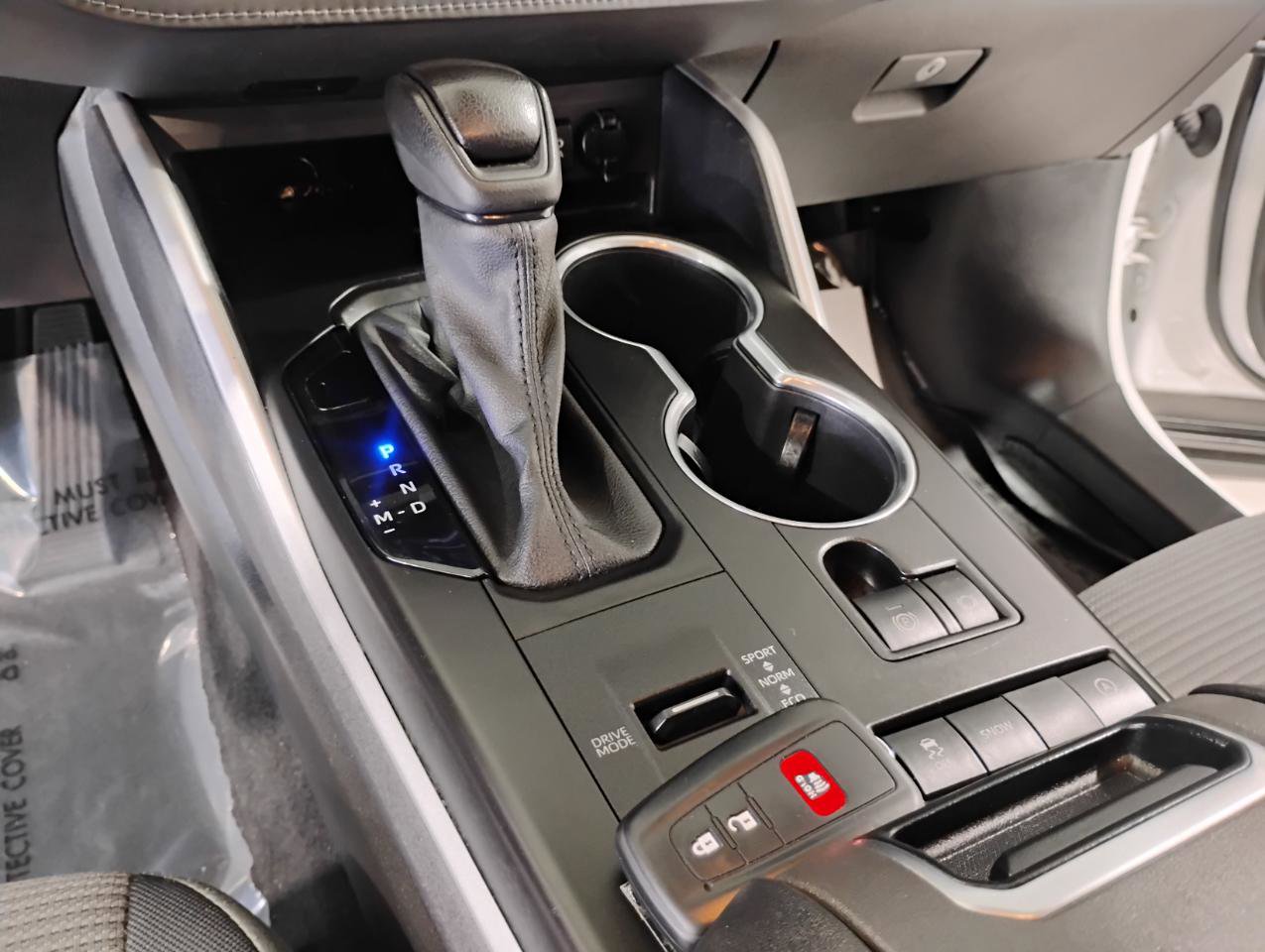 Used 2021 Toyota Highlander L image 55