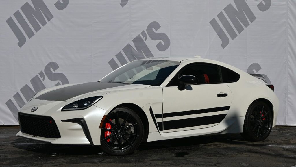 Used 2024 Toyota GR86 TRUENO Edition image 1